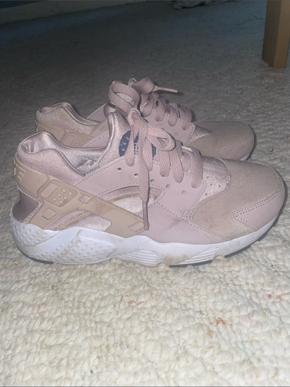 NIKE Huarache Sneakers / Rose  Gold Sz 5.5Y EUR 36 ( women Sz 6 ) True to size